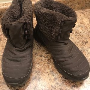 Nike boots for women